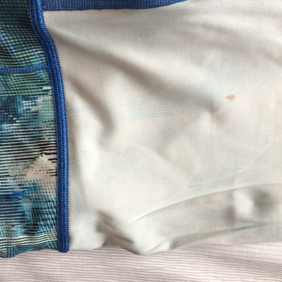 Lululemon Wunder Under Luxtreme Crops - Picture 5 of 6